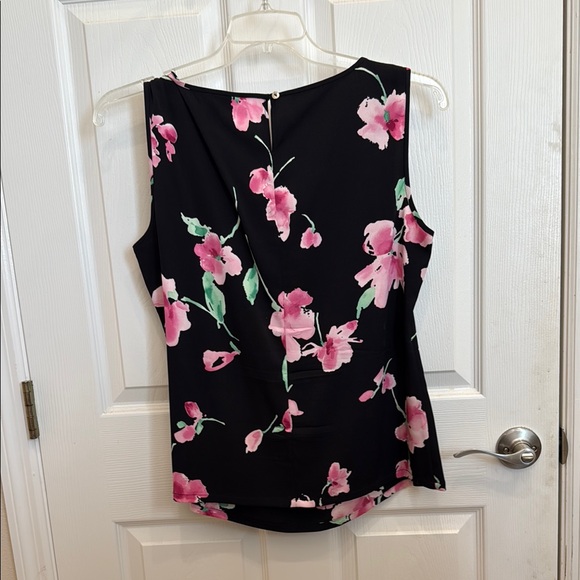 St. John Pink Floral Tank Top Black - Picture 4 of 4